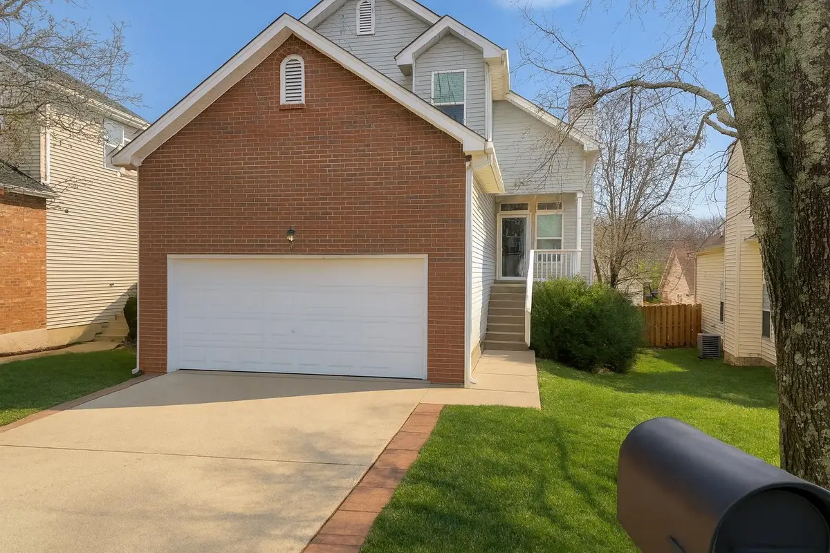 2004 Lassiter Dr, Goodlettsville, TN 37072 - Image #1