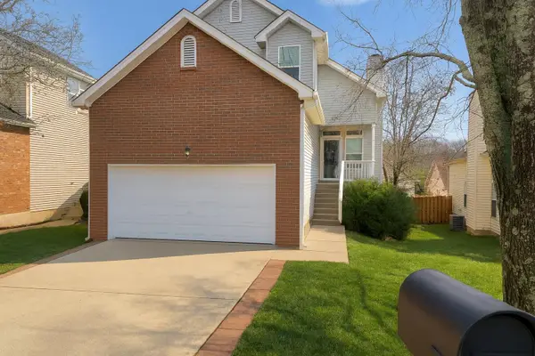 2004 Lassiter Dr, Goodlettsville, TN 37072