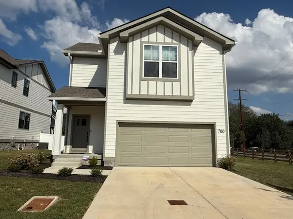 700 Caraway Ln #1, Nashville, TN 37211