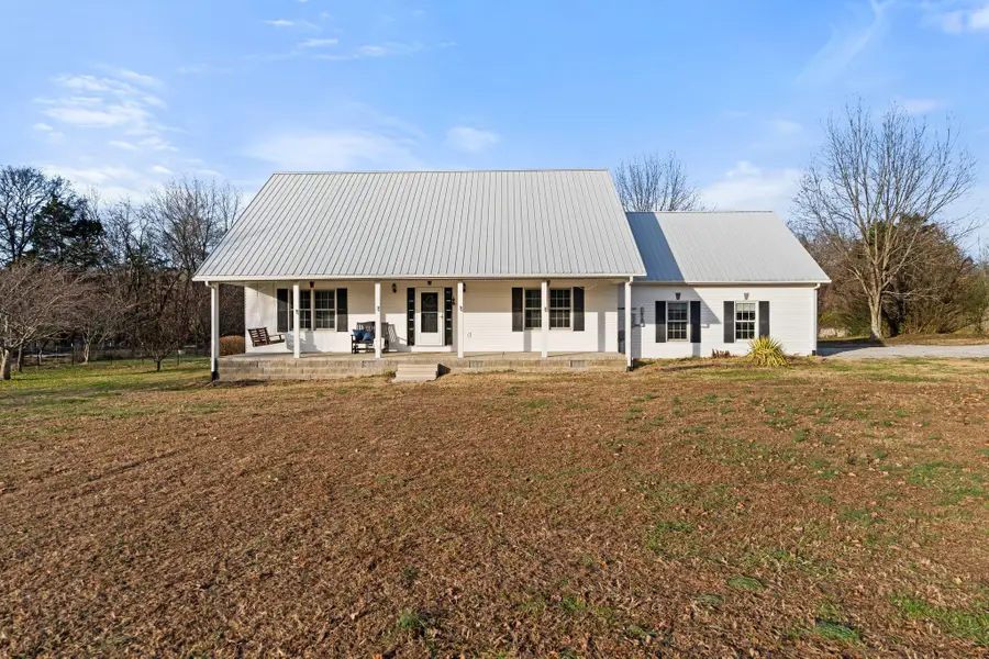 954 Newt Vanattia Rd, Hillsboro, TN 37342 - Image #3