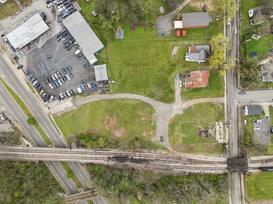 1301 S Main St, Columbia, TN 38401 - Image #2