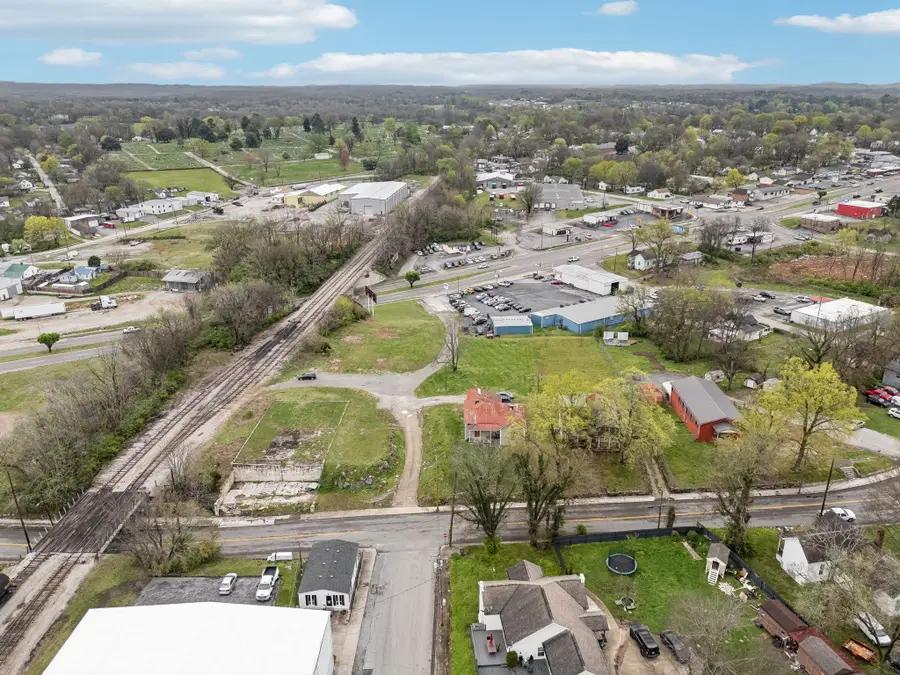 1301 S Main St, Columbia, TN 38401 - Image #3