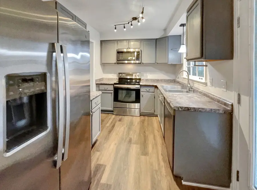 3799 Cloverbrook Dr, Clarksville, TN 37040 - Image #2