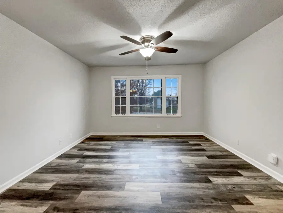 3799 Cloverbrook Dr, Clarksville, TN 37040 - Image #3