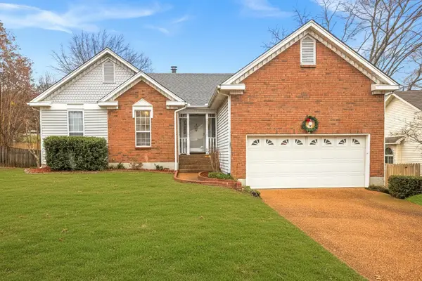 2010 Alice Springs Ct, Mount Juliet, TN 37122