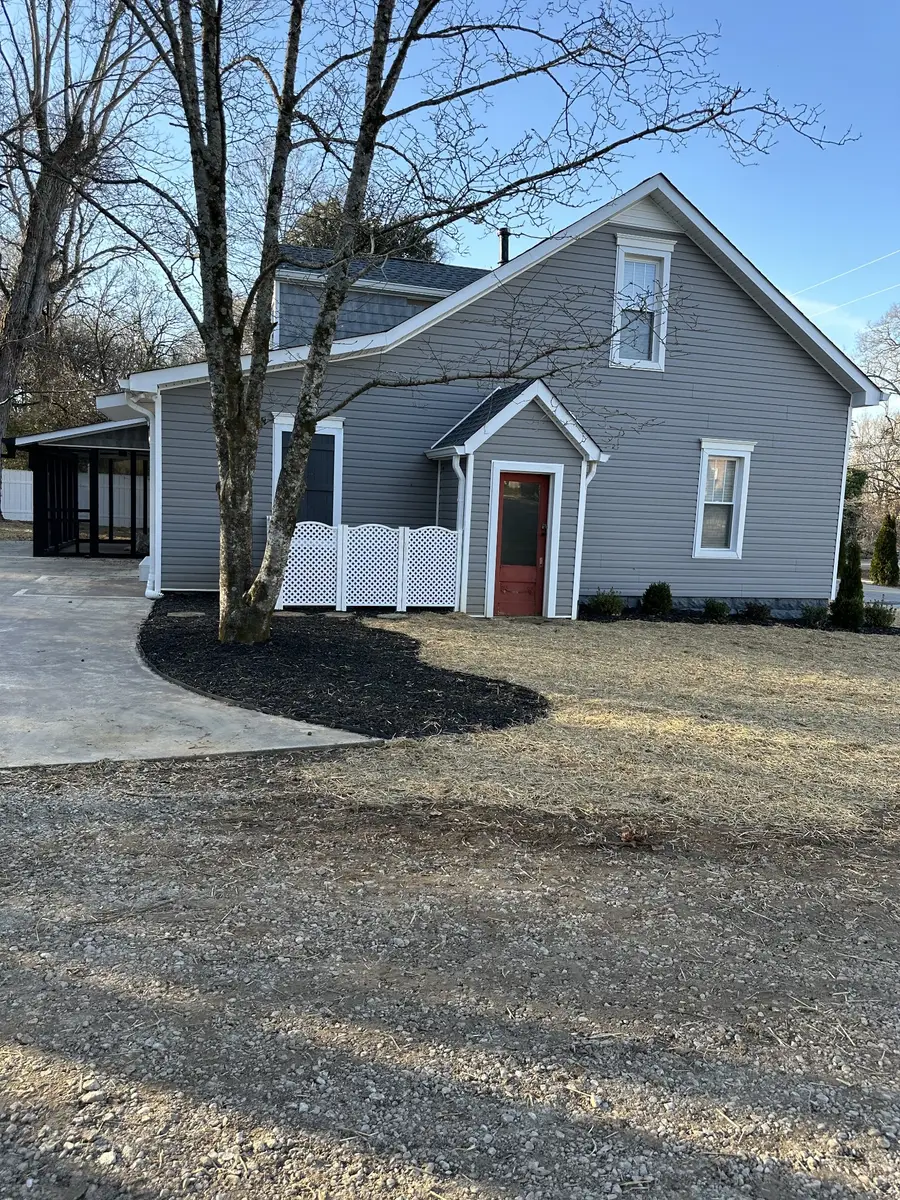 521 Ridgecrest Dr, McMinnville, TN 37110 - Image #2