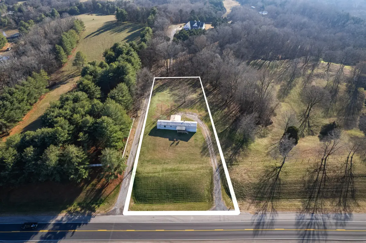 1888 New Lewisburg Hwy, Columbia, TN 38401 - Image #1