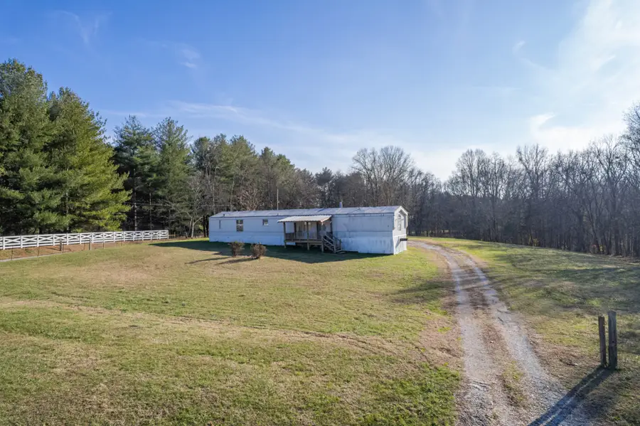 1888 New Lewisburg Hwy, Columbia, TN 38401 - Image #2