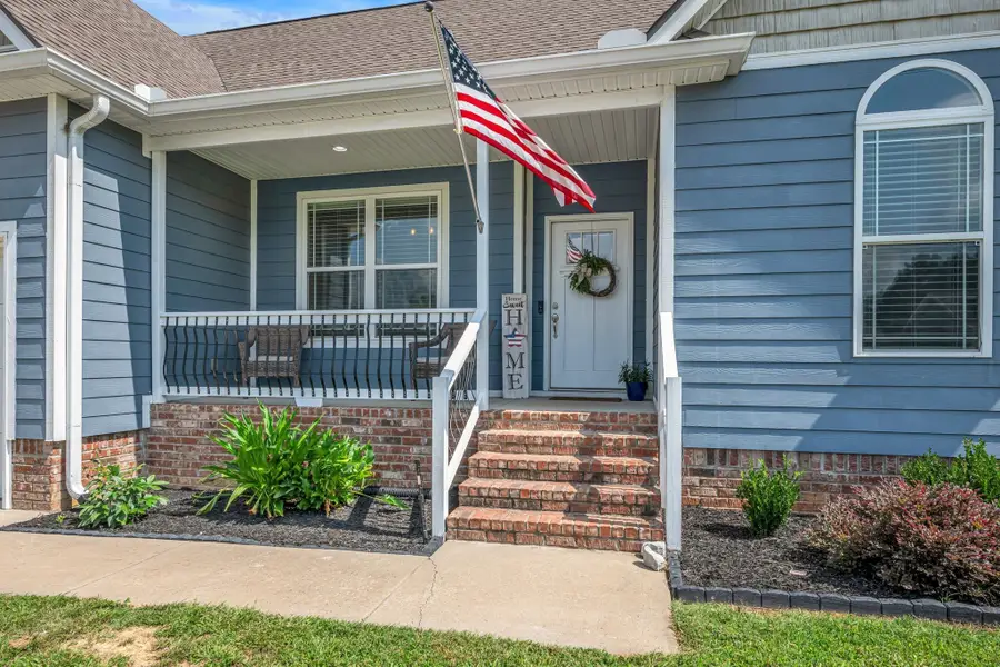 1123 Johnson St, Burns, TN 37029 - Image #3