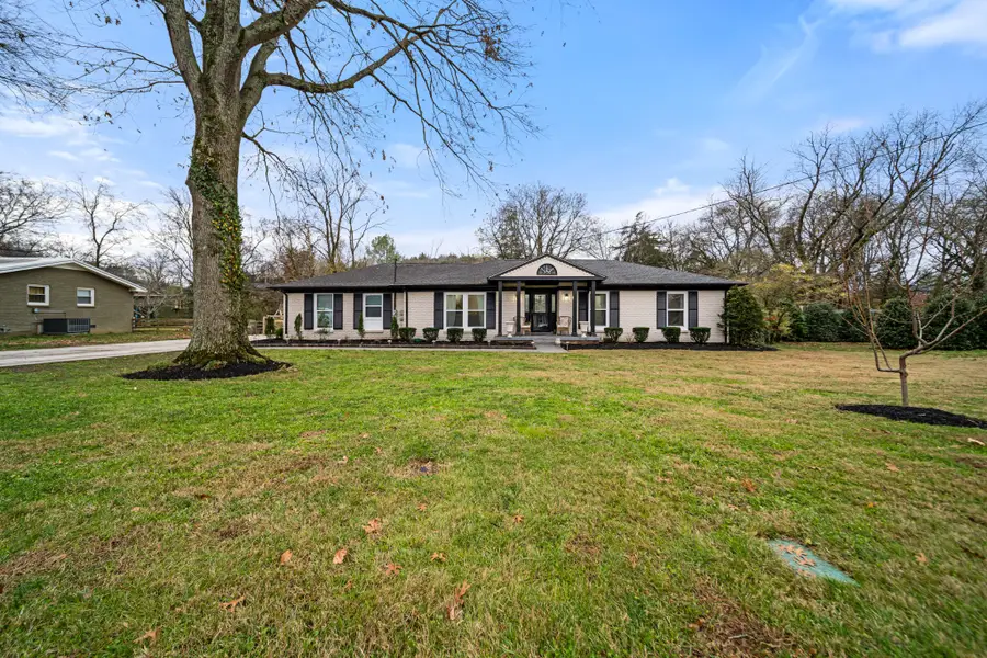 1013 Chapel Ct, Franklin, TN 37069 - Image #2