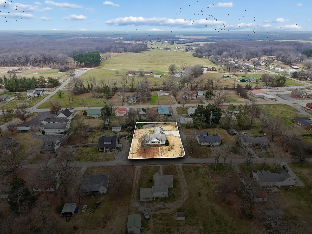 301 W King St, Morrison, TN 37357 - Image #1