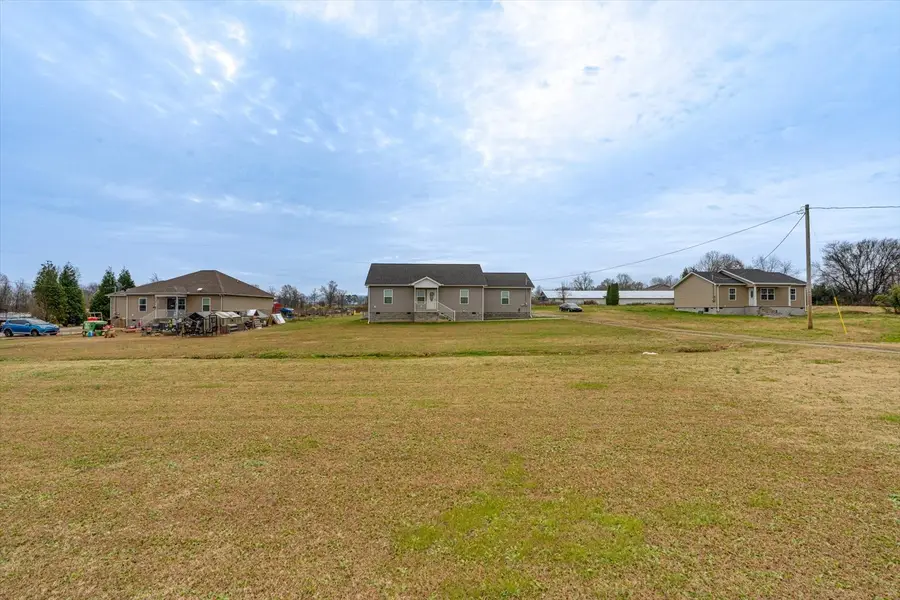 106 Wilder Chapel Rd, Decherd, TN 37324 - Image #3