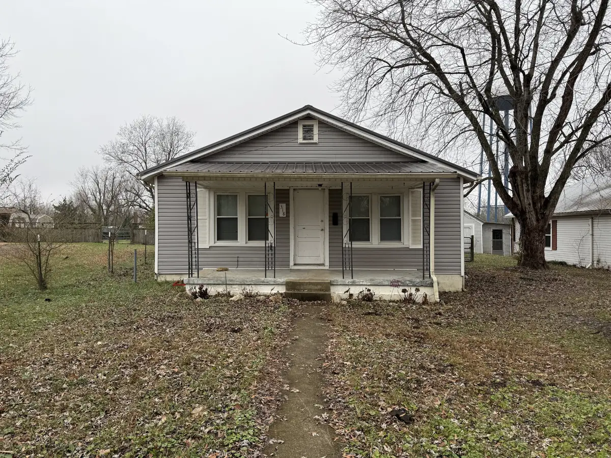 318 N Oak St, Hohenwald, TN 38462 - Image #1