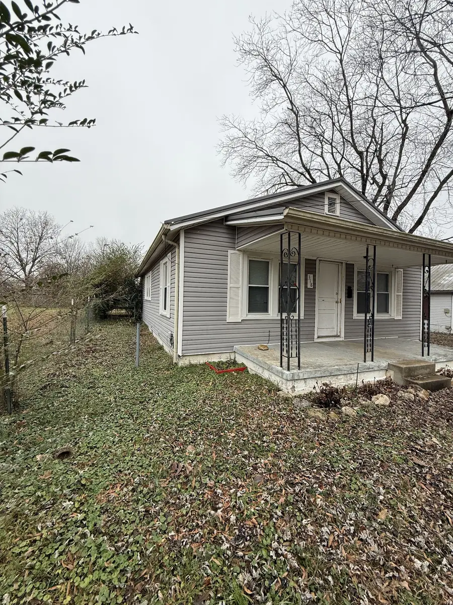 318 N Oak St, Hohenwald, TN 38462 - Image #2