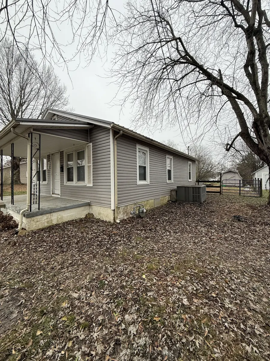 318 N Oak St, Hohenwald, TN 38462 - Image #3