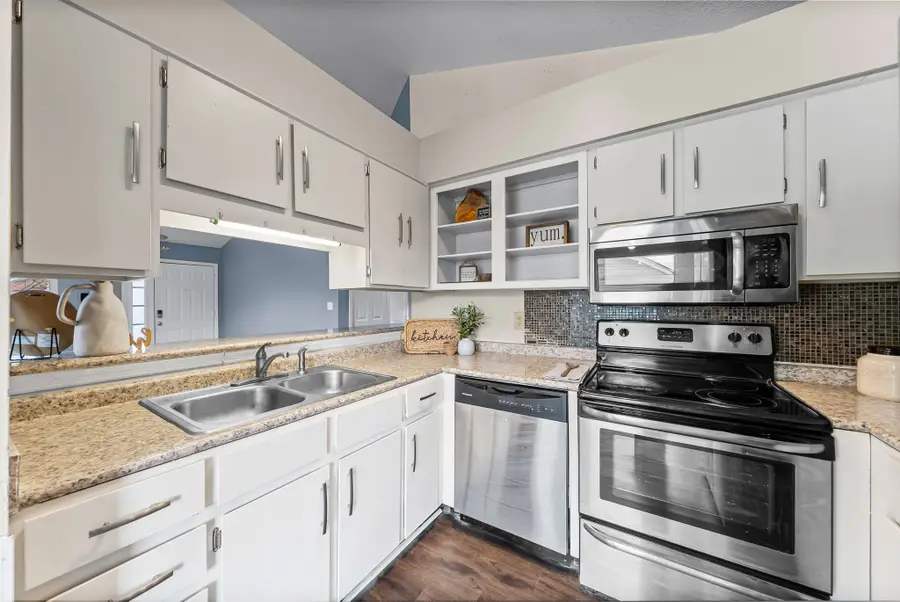 90 Grassmire Dr, Clarksville, TN 37042 - Image #3