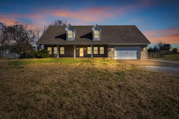 2107 Double Branch Rd, Columbia, TN 38401