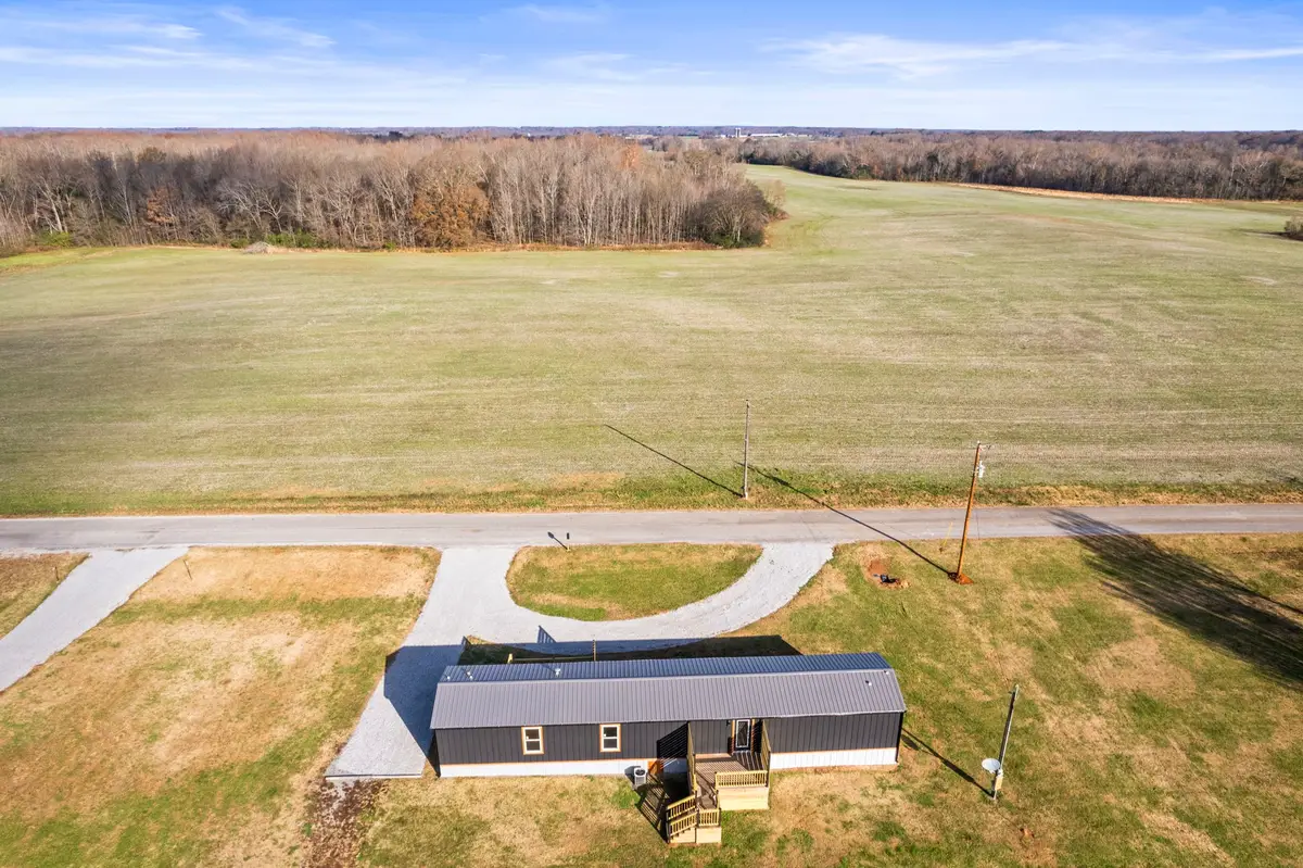 769 Stewart Rd, Huntland, TN 37345 - Image #1