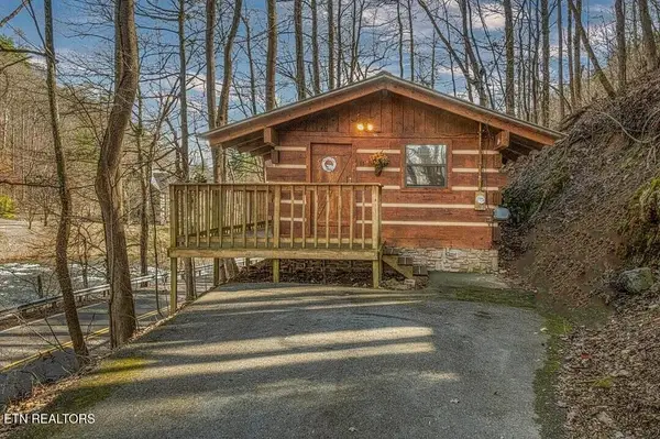 1407 Cherohala Skyway, Tellico Plains, TN 37385