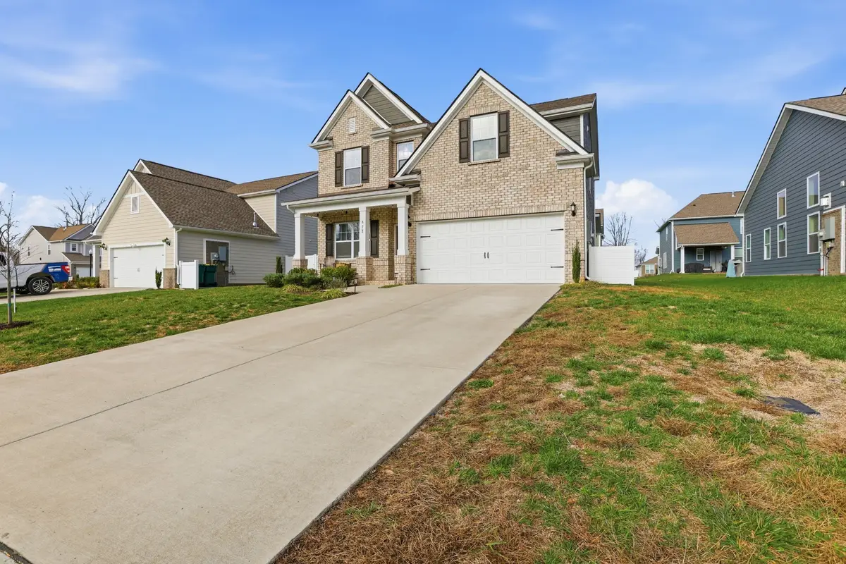 572 Ballard Dr, White House, TN 37188 - Image #1
