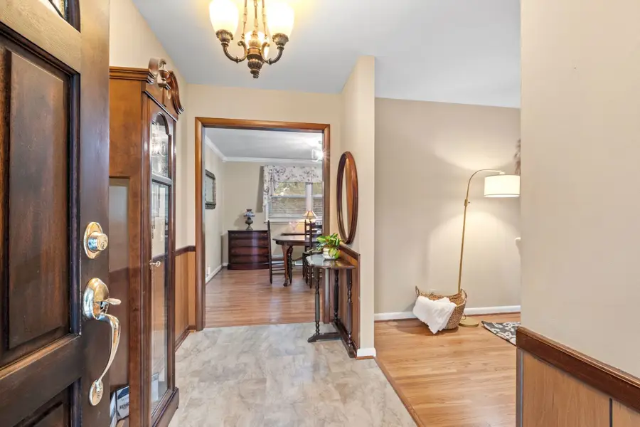 521 Columbus Dr, Hermitage, TN 37076 - Image #2