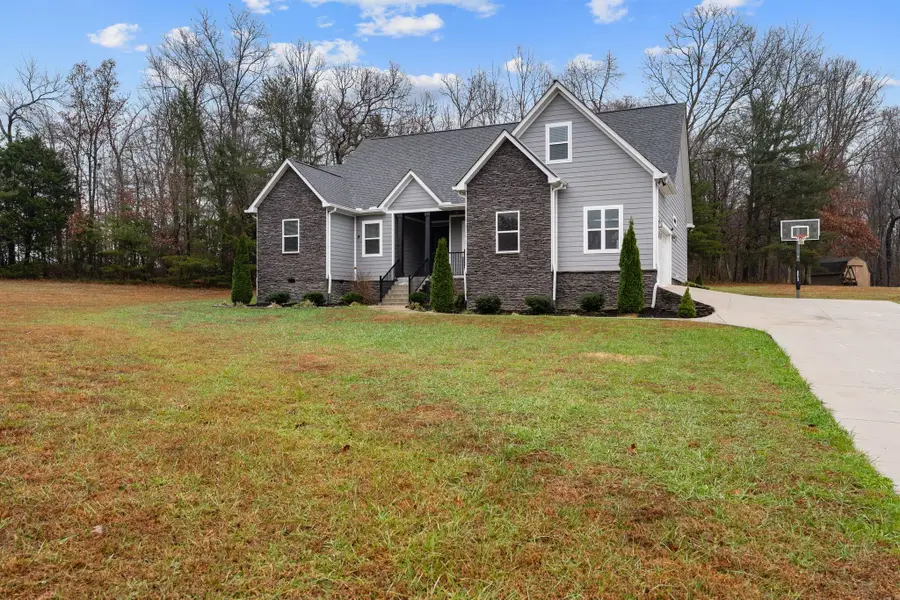 26 Melanie St, McMinnville, TN 37110 - Image #2