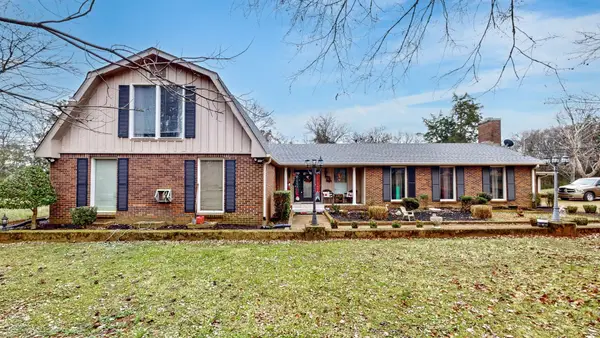 1305 Hill Lakes Ln, Lebanon, TN 37090