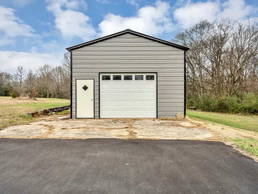 1732 Buck Hollow Rd, Chapmansboro, TN 37035 - Image #3