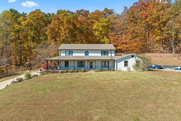 721 Valley Dr, Livingston, TN 38570