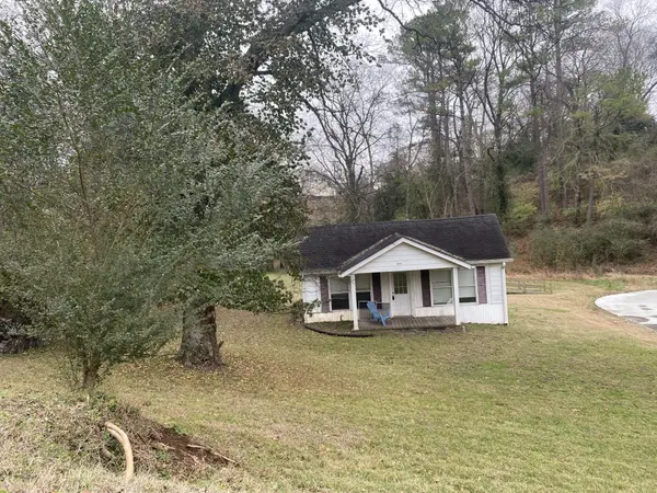 831 Cumberland Dr, Clarksville, TN 37040