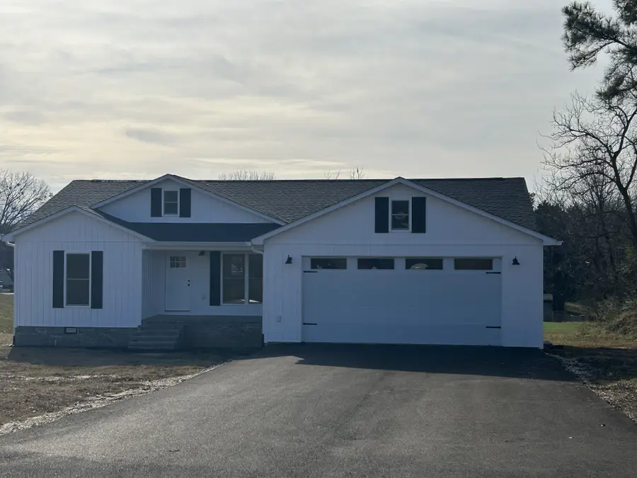 255 Jay St, Big Sandy, TN 38221 - Image #3