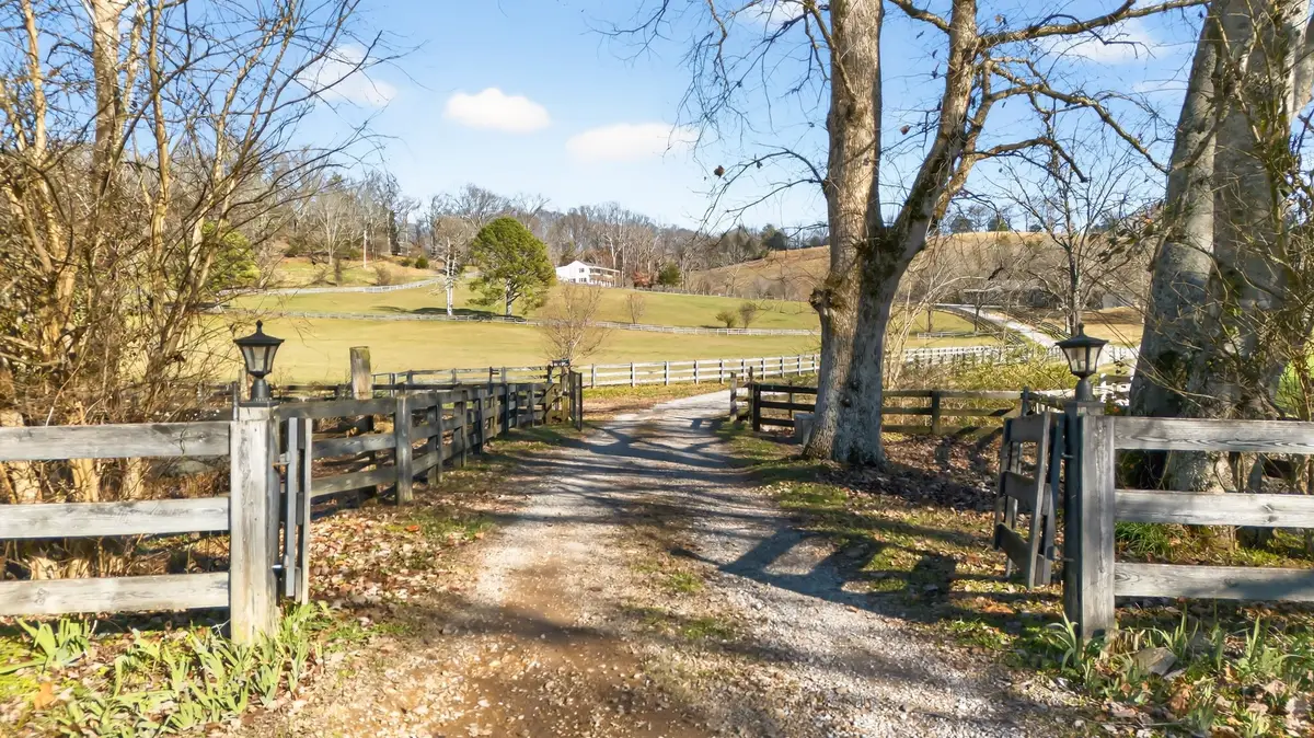 2640 Fry Branch Rd, Lynnville, TN 38472 - Image #1