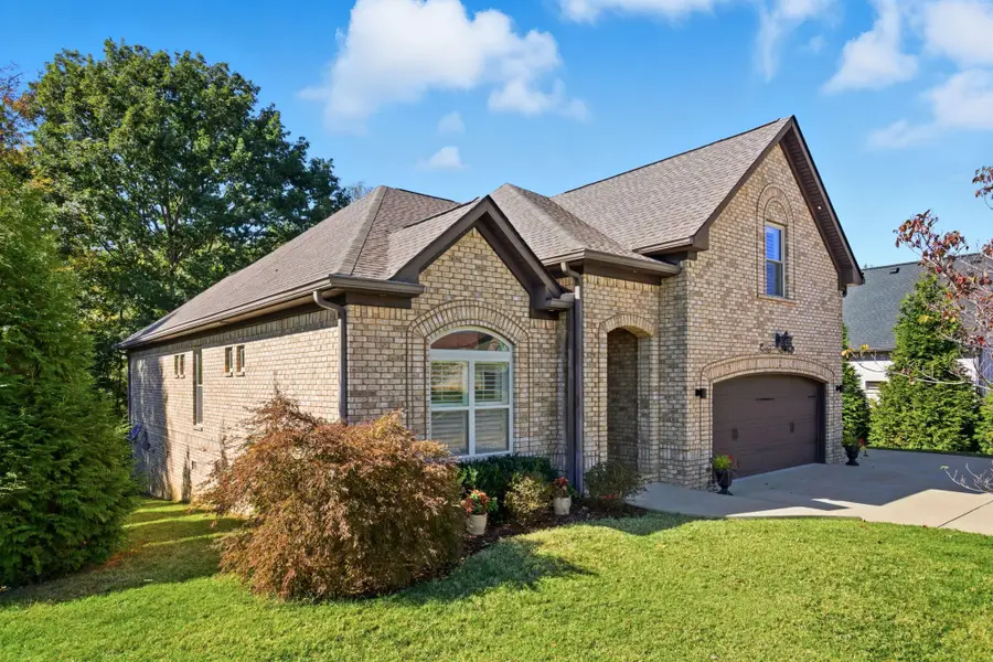 112 Grayson Ln, White House, TN 37188 - Image #2