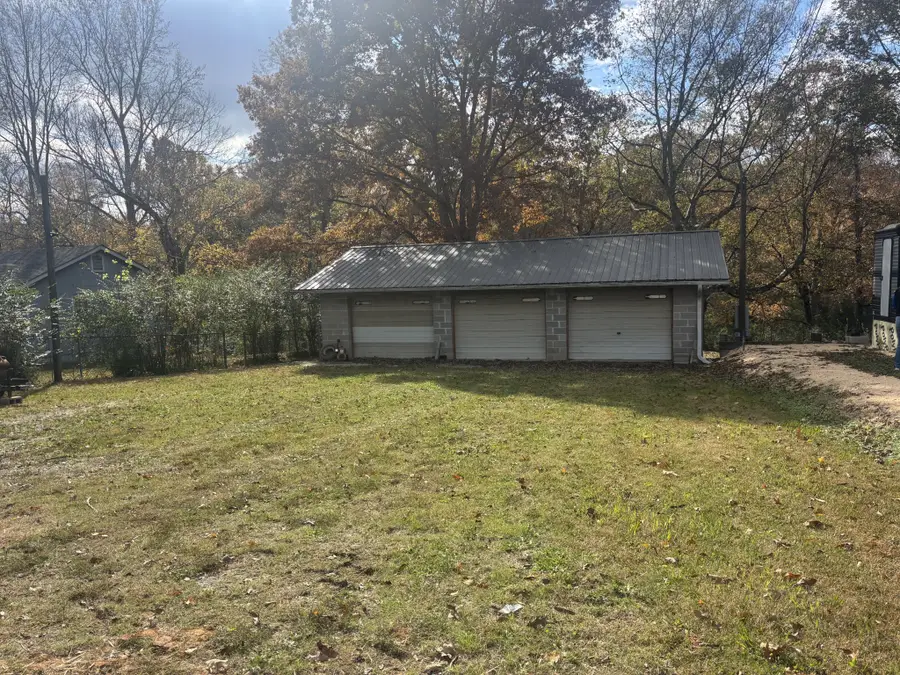 2672 Haney School Rd, Decaturville, TN 38329 - Image #2