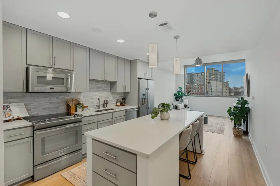 1212 Laurel St #206, Nashville, TN 37203 - Image #2