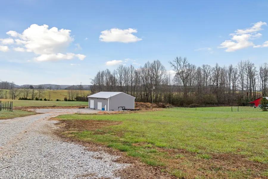 13813 Old Kentucky Road, Walling, TN 38587 - Image #2