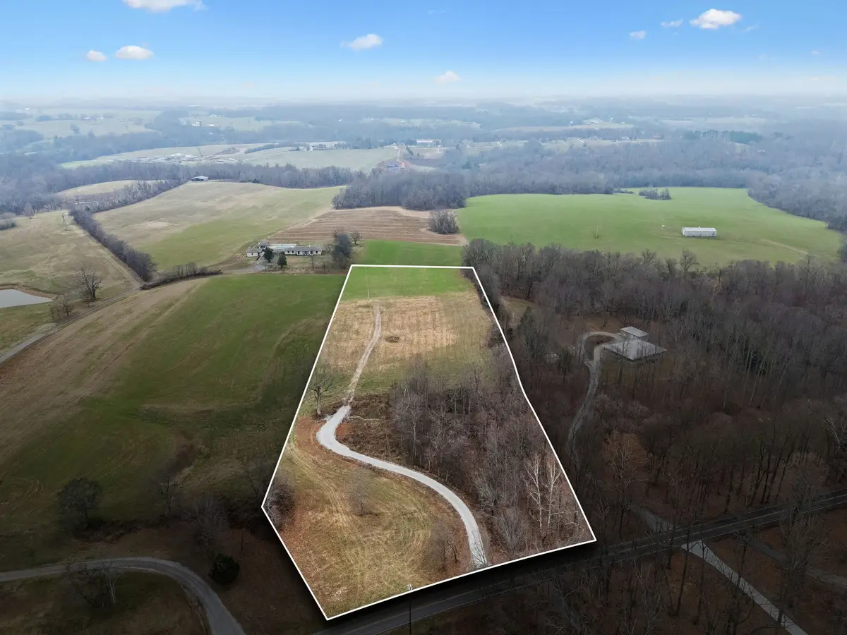 7107 New Chapel Rd, Springfield, TN 37172 - Image #1