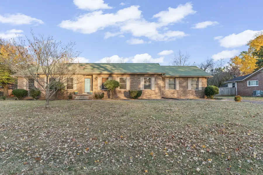 2402 Wiltshire Dr, Murfreesboro, TN 37129 - Image #3