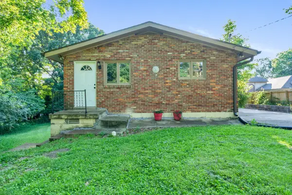 946 Greenwood Ave, Clarksville, TN 37040