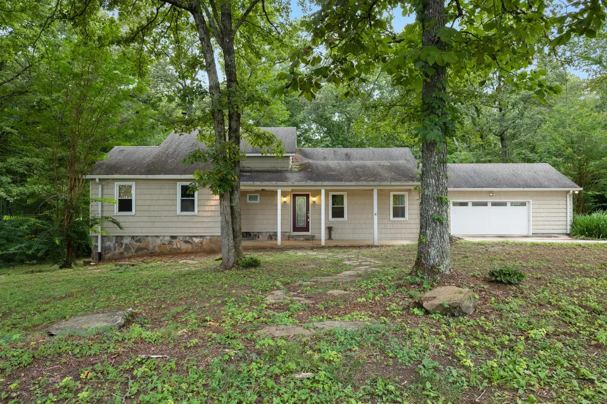 247 Hutchings Ln, McMinnville, TN 37110 - Image #1