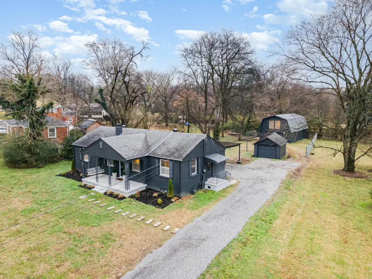 706 Greymont Dr, Nashville, TN 37217 - Image #1