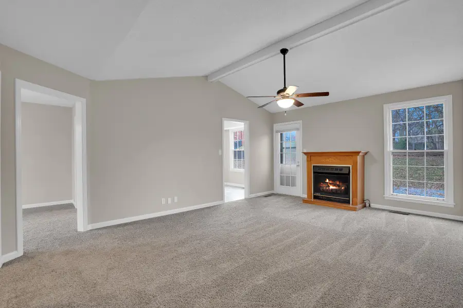 408 Warren Cir, Clarksville, TN 37040 - Image #3