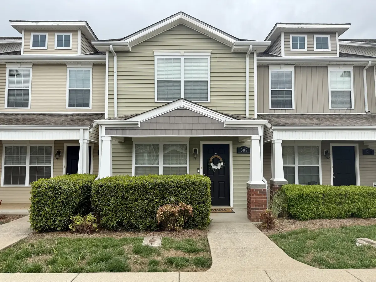 309 Sam Houston Cir, Clarksville, TN 37040 - Image #1