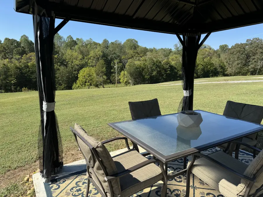 522 Matlock Rd, Charlotte, TN 37036 - Image #3