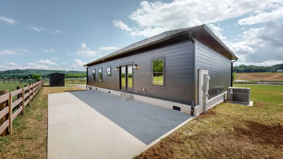 9734 Campbellsville Rd, Pulaski, TN 38478 - Image #2