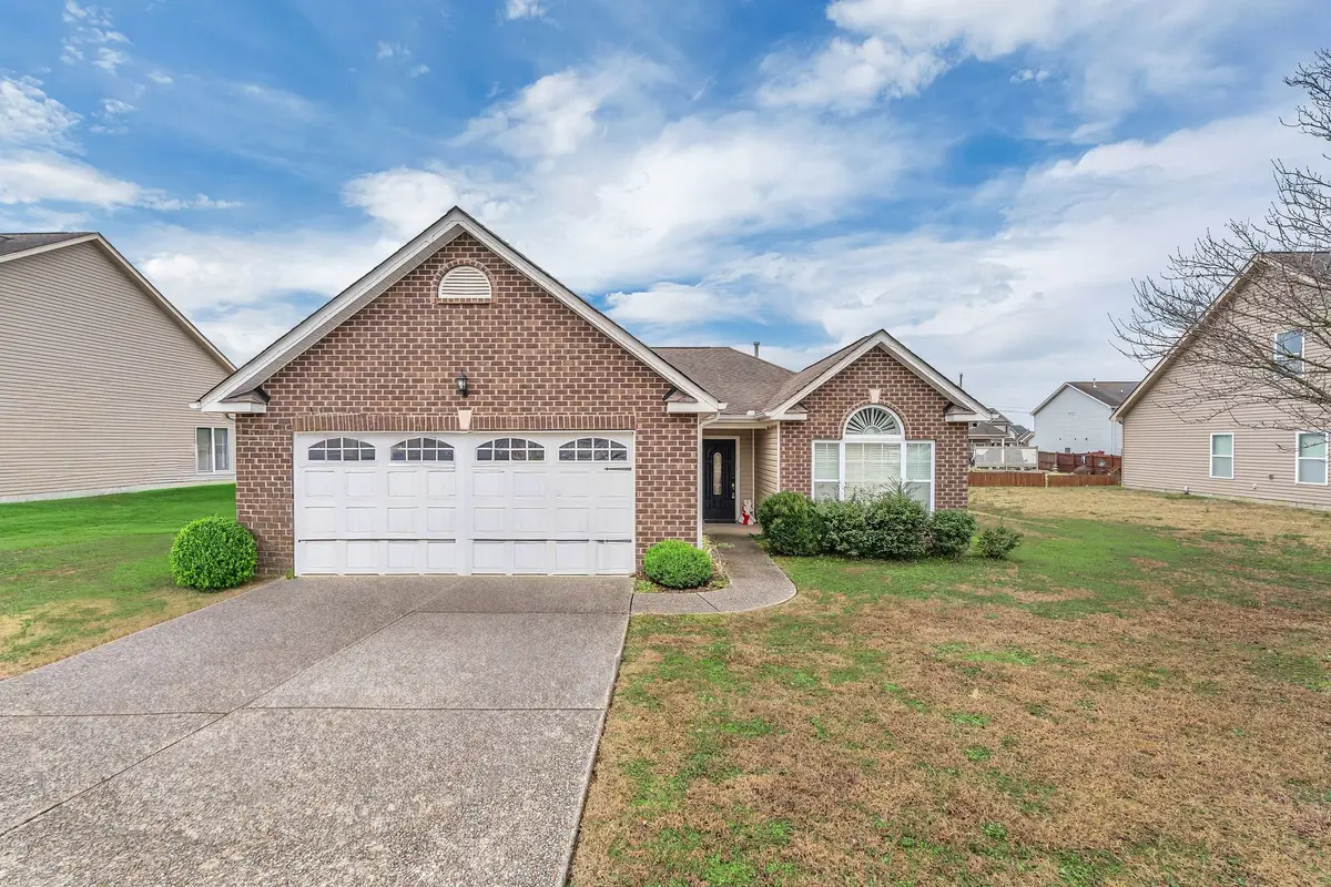 1041 Campbell Ave, Gallatin, TN 37066 - Image #1