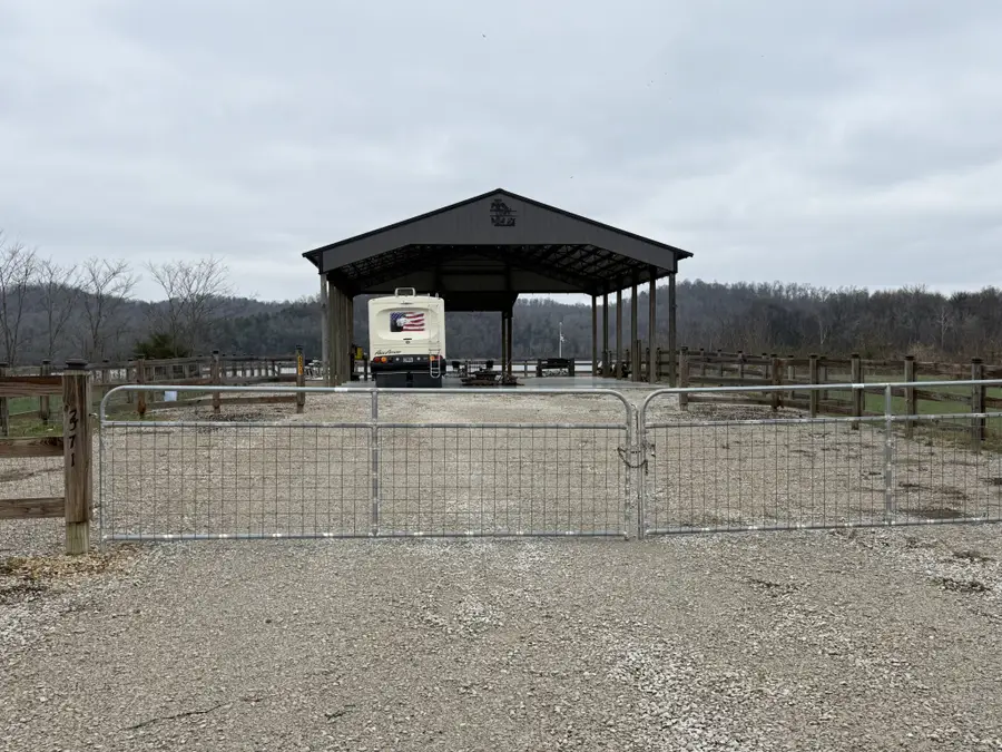 2571 Hardin Bottom River Rd, Clifton, TN 38425 - Image #2