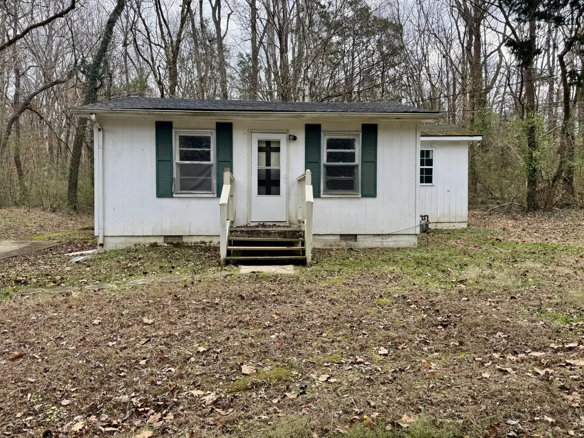 222 Todd St, Charlotte, TN 37036 - Image #1