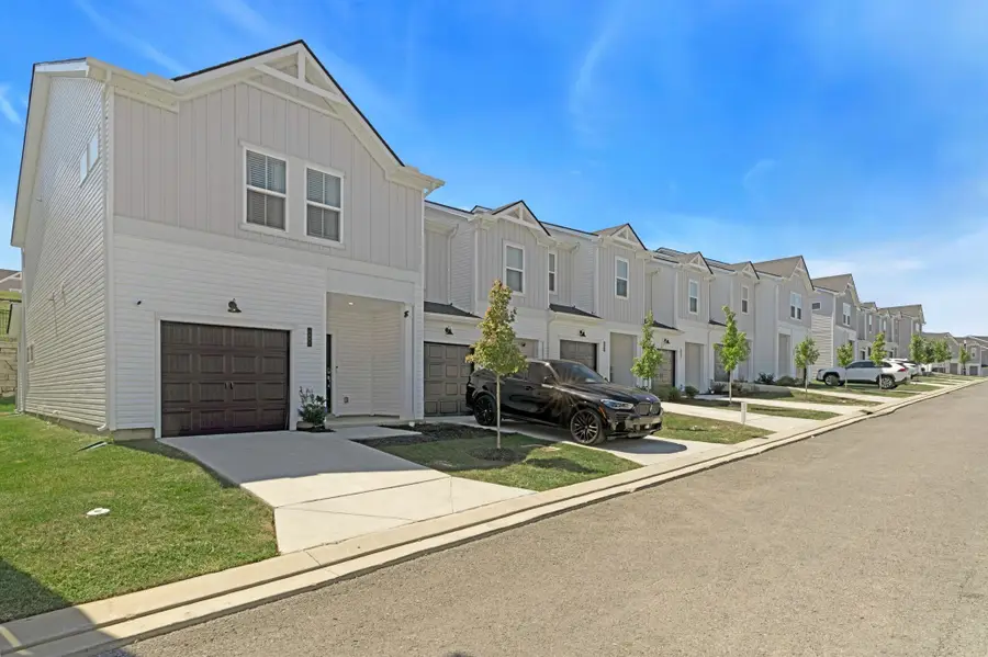 4669 Ridge Bend Dr, Nashville, TN 37207 - Image #2