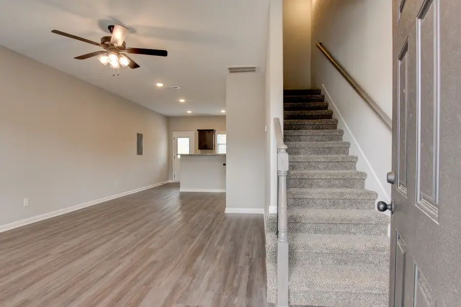 1115 Hillwood Dr #E3, Clarksville, TN 37040 - Image #2